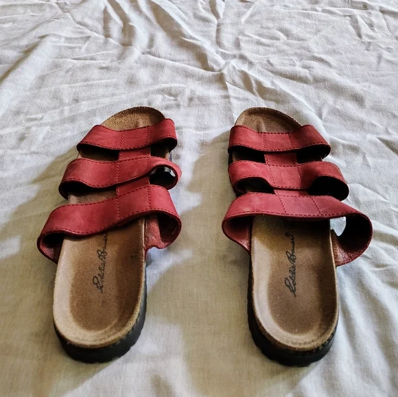 Ladies Size 6.5 Eddie Bauer Red Genuine Suede Strap Sandals - Picture 3 of 5